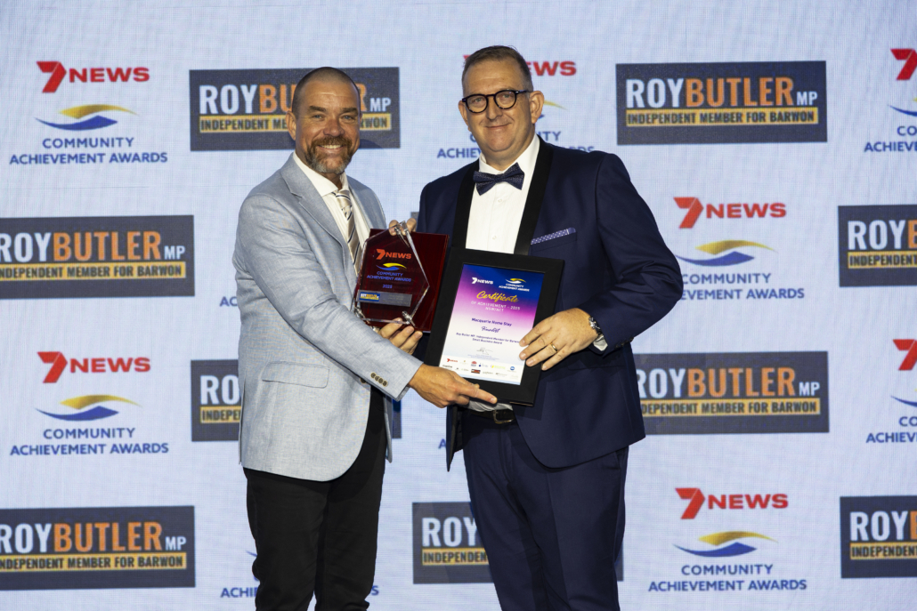 Rod Crowfoot of Macquarie Home Stay accepts award at Community Achievement Awards